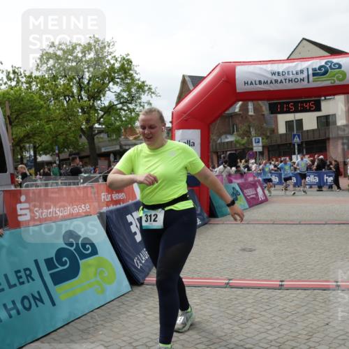 10.05.2026 - 8. Wedeler Halbmarathon Yannick Fuchs http://msf.ph/oto/9734145 10.05.2026 11:51:43 Ziel 224, 282, 312, 2108 meine-sportfotos.de