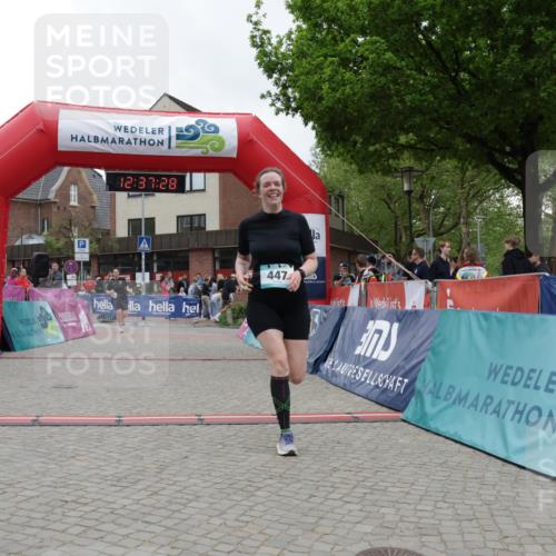 10.05.2026 - 8. Wedeler Halbmarathon Yannick Fuchs http://msf.ph/oto/9734148 10.05.2026 12:37:26 Ziel 104 meine-sportfotos.de