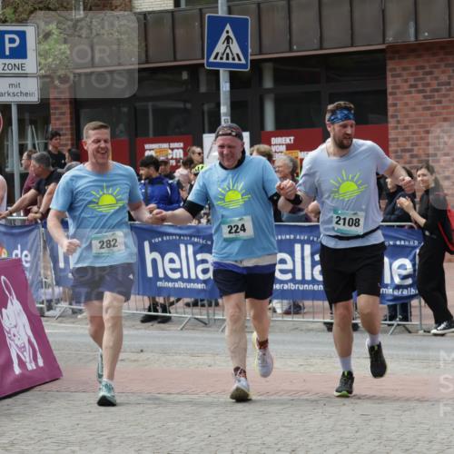 10.05.2026 - 8. Wedeler Halbmarathon Yannick Fuchs http://msf.ph/oto/9734149 10.05.2026 11:51:45 Ziel 224, 282, 312, 2108 meine-sportfotos.de