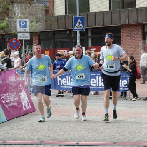 10.05.2026 - 8. Wedeler Halbmarathon Yannick Fuchs http://msf.ph/oto/9734155 10.05.2026 11:51:45 Ziel 224, 282, 312, 2108 meine-sportfotos.de