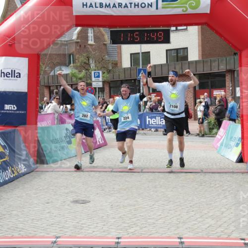 10.05.2026 - 8. Wedeler Halbmarathon Yannick Fuchs http://msf.ph/oto/9734173 10.05.2026 11:51:47 Ziel 224, 282, 312, 2108, 2191 meine-sportfotos.de