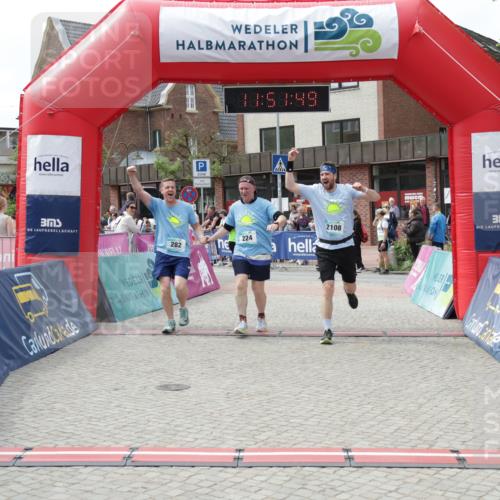 10.05.2026 - 8. Wedeler Halbmarathon Yannick Fuchs http://msf.ph/oto/9734175 10.05.2026 11:51:47 Ziel 224, 282, 312, 2108, 2191 meine-sportfotos.de