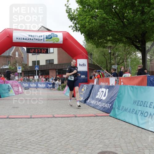 10.05.2026 - 8. Wedeler Halbmarathon Yannick Fuchs http://msf.ph/oto/9734176 10.05.2026 12:37:29 Ziel 104 meine-sportfotos.de
