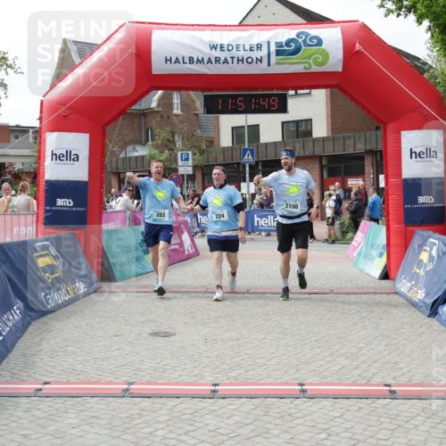 10.05.2026 - 8. Wedeler Halbmarathon Yannick Fuchs http://msf.ph/oto/9734177 10.05.2026 11:51:47 Ziel 224, 282, 312, 2108, 2191 meine-sportfotos.de