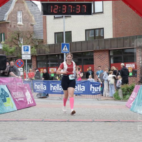 10.05.2026 - 8. Wedeler Halbmarathon Yannick Fuchs http://msf.ph/oto/9734185 10.05.2026 12:37:35 Ziel 105 meine-sportfotos.de