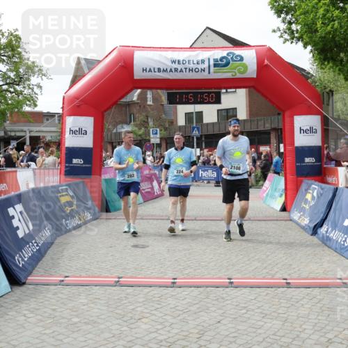 10.05.2026 - 8. Wedeler Halbmarathon Yannick Fuchs http://msf.ph/oto/9734188 10.05.2026 11:51:48 Ziel 224, 282, 2108, 2191 meine-sportfotos.de