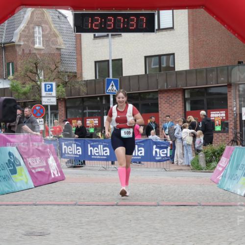 10.05.2026 - 8. Wedeler Halbmarathon Yannick Fuchs http://msf.ph/oto/9734189 10.05.2026 12:37:35 Ziel 105 meine-sportfotos.de