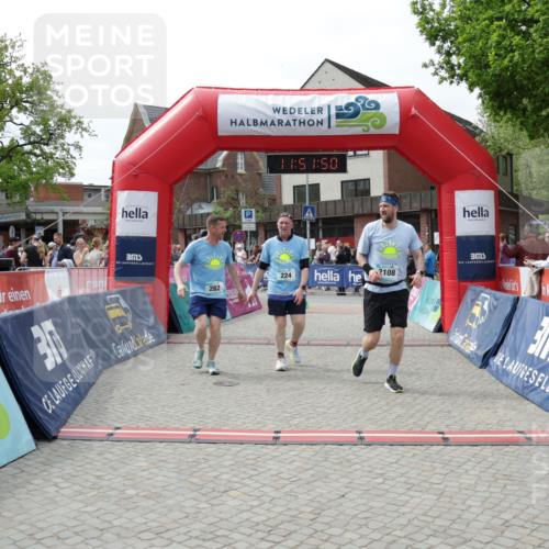 10.05.2026 - 8. Wedeler Halbmarathon Yannick Fuchs http://msf.ph/oto/9734192 10.05.2026 11:51:48 Ziel 224, 282, 2108, 2191 meine-sportfotos.de