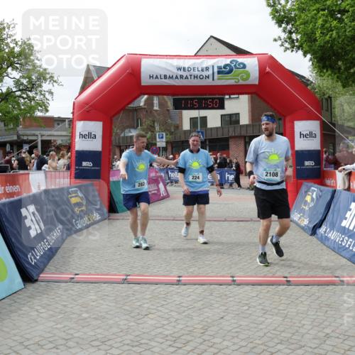 10.05.2026 - 8. Wedeler Halbmarathon Yannick Fuchs http://msf.ph/oto/9734198 10.05.2026 11:51:49 Ziel 224, 282, 489, 2108, 2191 meine-sportfotos.de