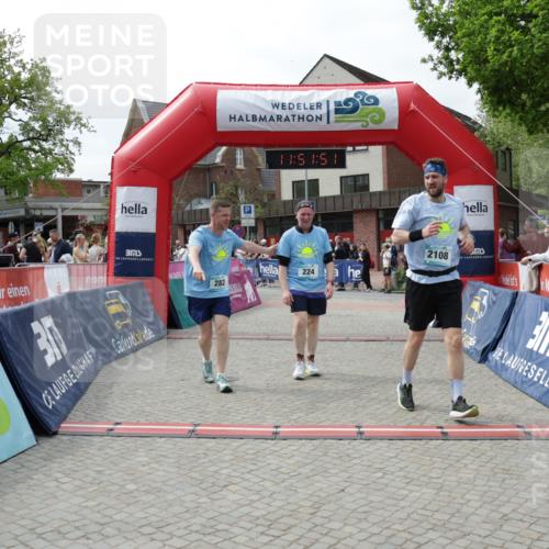 10.05.2026 - 8. Wedeler Halbmarathon Yannick Fuchs http://msf.ph/oto/9734200 10.05.2026 11:51:49 Ziel 224, 282, 489, 2108, 2191 meine-sportfotos.de