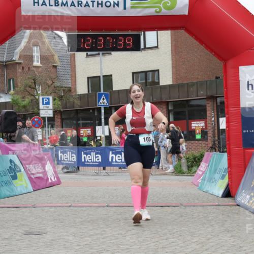 10.05.2026 - 8. Wedeler Halbmarathon Yannick Fuchs http://msf.ph/oto/9734203 10.05.2026 12:37:36 Ziel 105 meine-sportfotos.de