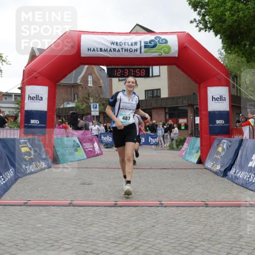 10.05.2026 - 8. Wedeler Halbmarathon Yannick Fuchs http://msf.ph/oto/9734226 10.05.2026 12:37:56 Ziel 264, 487, 488, 702 meine-sportfotos.de