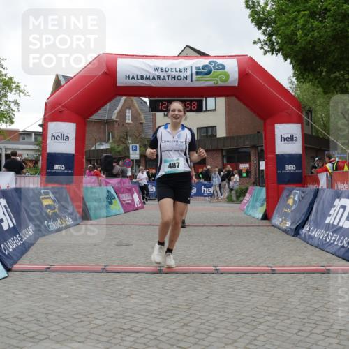 10.05.2026 - 8. Wedeler Halbmarathon Yannick Fuchs http://msf.ph/oto/9734229 10.05.2026 12:37:56 Ziel 264, 487, 488, 702 meine-sportfotos.de