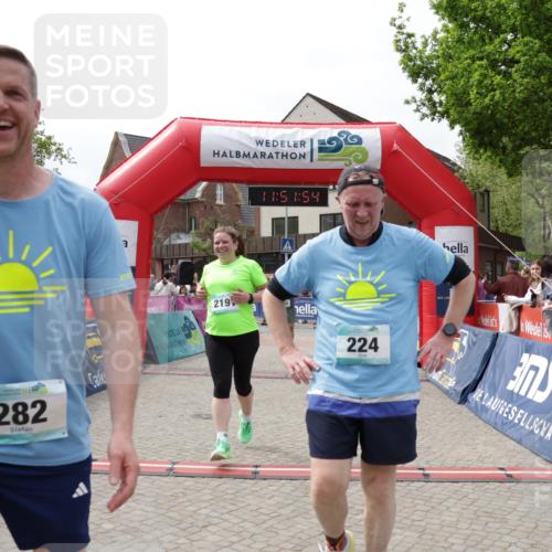10.05.2026 - 8. Wedeler Halbmarathon Yannick Fuchs http://msf.ph/oto/9734230 10.05.2026 11:51:52 Ziel 224, 282, 489, 675, 676, 2108, 2191 meine-sportfotos.de