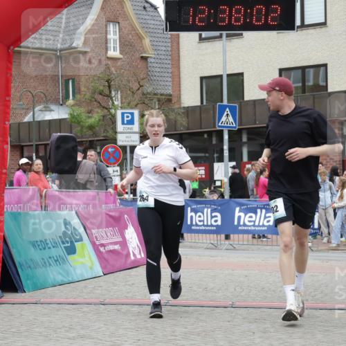 10.05.2026 - 8. Wedeler Halbmarathon Yannick Fuchs http://msf.ph/oto/9734250 10.05.2026 12:38:00 Ziel 264, 487, 488, 702 meine-sportfotos.de