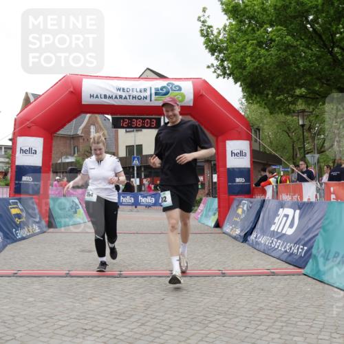 10.05.2026 - 8. Wedeler Halbmarathon Yannick Fuchs http://msf.ph/oto/9734257 10.05.2026 12:38:01 Ziel 264, 488, 702 meine-sportfotos.de