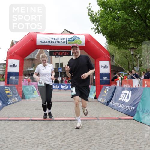 10.05.2026 - 8. Wedeler Halbmarathon Yannick Fuchs http://msf.ph/oto/9734259 10.05.2026 12:38:02 Ziel 264, 488, 702 meine-sportfotos.de