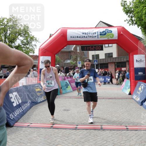 10.05.2026 - 8. Wedeler Halbmarathon Yannick Fuchs http://msf.ph/oto/9734277 10.05.2026 11:51:59 Ziel 201, 489, 652, 675, 676 meine-sportfotos.de