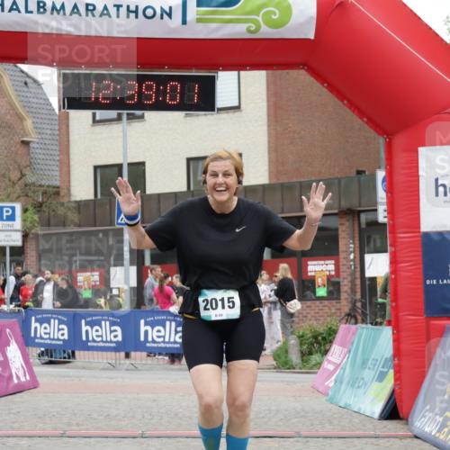 10.05.2026 - 8. Wedeler Halbmarathon Yannick Fuchs http://msf.ph/oto/9734291 10.05.2026 12:38:59 Ziel 2015 meine-sportfotos.de