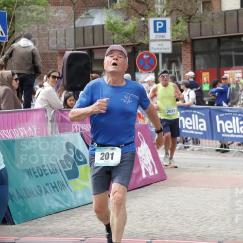 10.05.2026 - 8. Wedeler Halbmarathon Yannick Fuchs http://msf.ph/oto/9734295 10.05.2026 11:52:03 Ziel 201, 652 meine-sportfotos.de