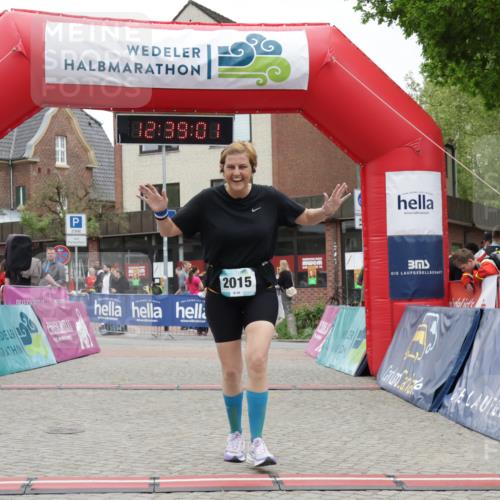 10.05.2026 - 8. Wedeler Halbmarathon Yannick Fuchs http://msf.ph/oto/9734298 10.05.2026 12:38:59 Ziel 2015 meine-sportfotos.de
