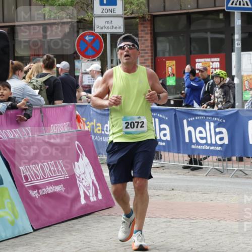 10.05.2026 - 8. Wedeler Halbmarathon Yannick Fuchs http://msf.ph/oto/9734306 10.05.2026 11:52:06 Ziel 201, 2072 meine-sportfotos.de