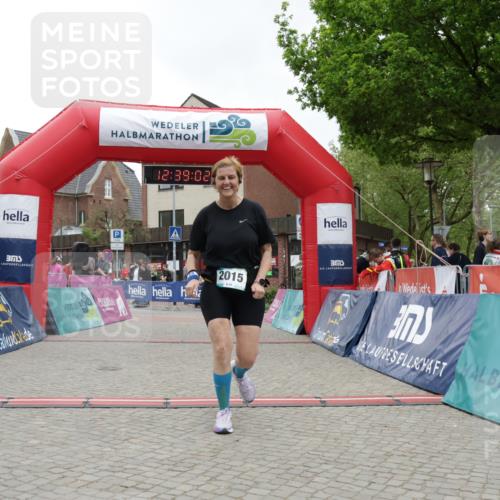 10.05.2026 - 8. Wedeler Halbmarathon Yannick Fuchs http://msf.ph/oto/9734307 10.05.2026 12:39:00 Ziel 2015 meine-sportfotos.de