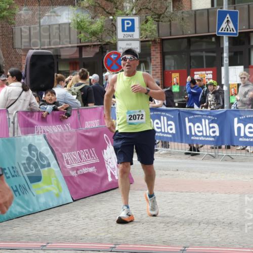 10.05.2026 - 8. Wedeler Halbmarathon Yannick Fuchs http://msf.ph/oto/9734310 10.05.2026 11:52:06 Ziel 201, 2072 meine-sportfotos.de