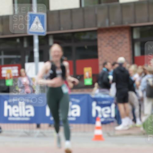 10.05.2026 - 8. Wedeler Halbmarathon Yannick Fuchs http://msf.ph/oto/9734322 10.05.2026 12:39:21 Ziel 373 meine-sportfotos.de