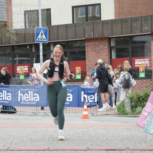 10.05.2026 - 8. Wedeler Halbmarathon Yannick Fuchs http://msf.ph/oto/9734327 10.05.2026 12:39:22 Ziel 373 meine-sportfotos.de