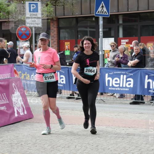 10.05.2026 - 8. Wedeler Halbmarathon Yannick Fuchs http://msf.ph/oto/9734334 10.05.2026 11:52:11 Ziel 2064, 2072, 2109 meine-sportfotos.de