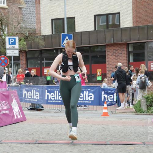 10.05.2026 - 8. Wedeler Halbmarathon Yannick Fuchs http://msf.ph/oto/9734336 10.05.2026 12:39:23 Ziel 373 meine-sportfotos.de