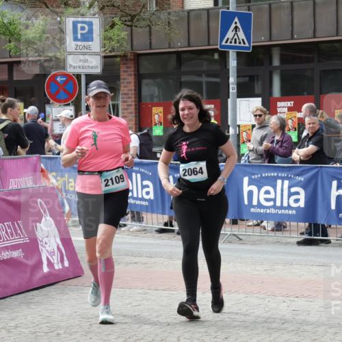 10.05.2026 - 8. Wedeler Halbmarathon Yannick Fuchs http://msf.ph/oto/9734337 10.05.2026 11:52:11 Ziel 2064, 2072, 2109 meine-sportfotos.de