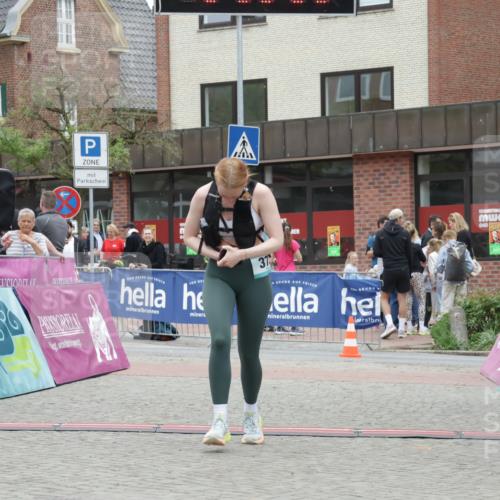 10.05.2026 - 8. Wedeler Halbmarathon Yannick Fuchs http://msf.ph/oto/9734340 10.05.2026 12:39:23 Ziel 373 meine-sportfotos.de