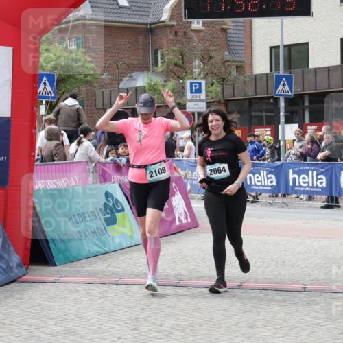 10.05.2026 - 8. Wedeler Halbmarathon Yannick Fuchs http://msf.ph/oto/9734347 10.05.2026 11:52:13 Ziel 2064, 2072, 2109 meine-sportfotos.de