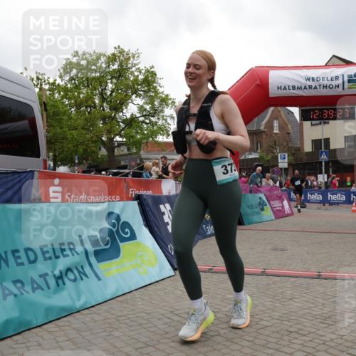 10.05.2026 - 8. Wedeler Halbmarathon Yannick Fuchs http://msf.ph/oto/9734353 10.05.2026 12:39:25 Ziel 118, 373 meine-sportfotos.de