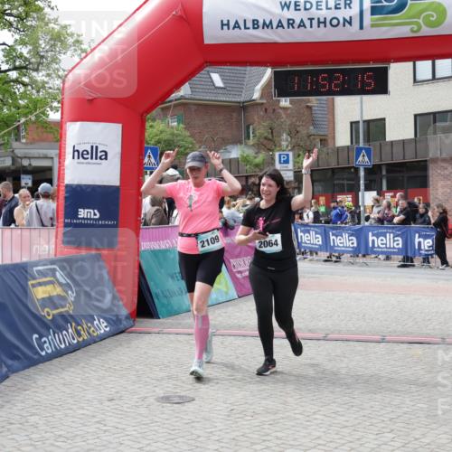 10.05.2026 - 8. Wedeler Halbmarathon Yannick Fuchs http://msf.ph/oto/9734358 10.05.2026 11:52:14 Ziel 2064, 2072, 2109 meine-sportfotos.de