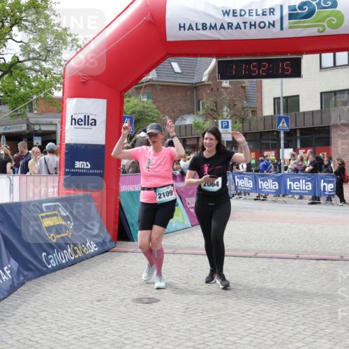 10.05.2026 - 8. Wedeler Halbmarathon Yannick Fuchs http://msf.ph/oto/9734361 10.05.2026 11:52:14 Ziel 2064, 2072, 2109 meine-sportfotos.de