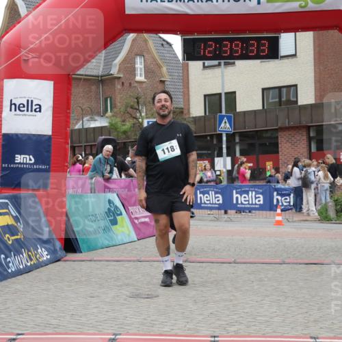 10.05.2026 - 8. Wedeler Halbmarathon Yannick Fuchs http://msf.ph/oto/9734373 10.05.2026 12:39:31 Ziel 118, 336 meine-sportfotos.de