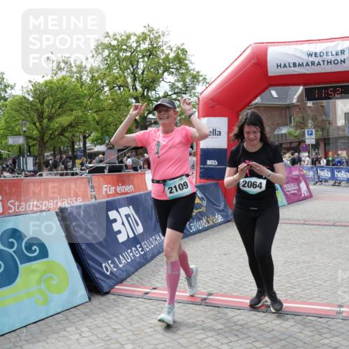 10.05.2026 - 8. Wedeler Halbmarathon Yannick Fuchs http://msf.ph/oto/9734380 10.05.2026 11:52:15 Ziel 2064, 2109 meine-sportfotos.de