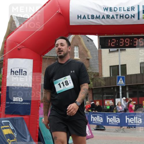 10.05.2026 - 8. Wedeler Halbmarathon Yannick Fuchs http://msf.ph/oto/9734381 10.05.2026 12:39:32 Ziel 118, 336 meine-sportfotos.de
