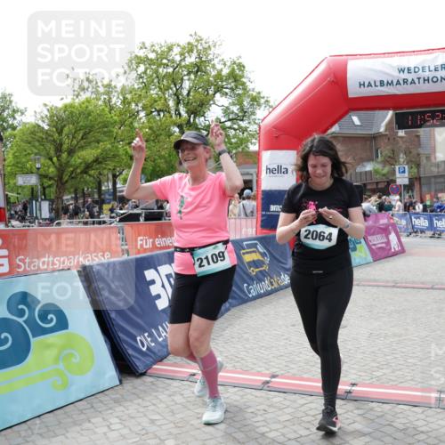 10.05.2026 - 8. Wedeler Halbmarathon Yannick Fuchs http://msf.ph/oto/9734382 10.05.2026 11:52:15 Ziel 2064, 2109 meine-sportfotos.de