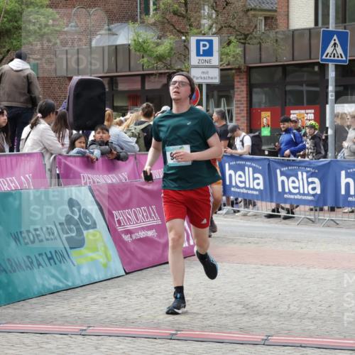 10.05.2026 - 8. Wedeler Halbmarathon Yannick Fuchs http://msf.ph/oto/9734391 10.05.2026 11:52:19 Ziel 152, 985, 2064 meine-sportfotos.de