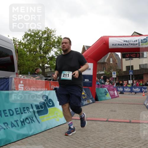 10.05.2026 - 8. Wedeler Halbmarathon Yannick Fuchs http://msf.ph/oto/9734394 10.05.2026 12:40:35 Ziel 211 meine-sportfotos.de