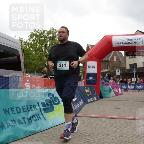 10.05.2026 - 8. Wedeler Halbmarathon Yannick Fuchs http://msf.ph/oto/9734397 10.05.2026 12:40:35 Ziel 211 meine-sportfotos.de