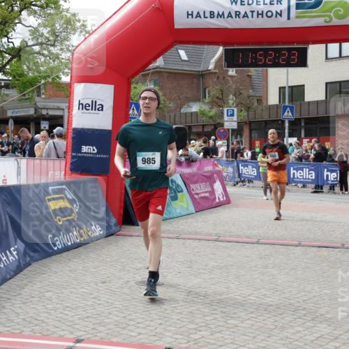 10.05.2026 - 8. Wedeler Halbmarathon Yannick Fuchs http://msf.ph/oto/9734411 10.05.2026 11:52:21 Ziel 152, 456, 985 meine-sportfotos.de