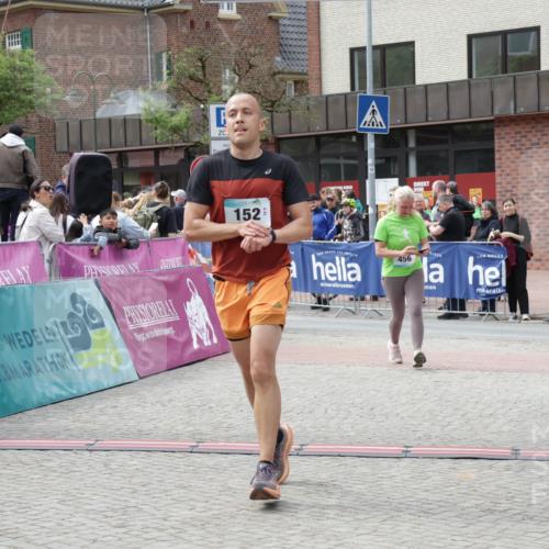10.05.2026 - 8. Wedeler Halbmarathon Yannick Fuchs http://msf.ph/oto/9734417 10.05.2026 11:52:22 Ziel 152, 456, 985, 2143 meine-sportfotos.de