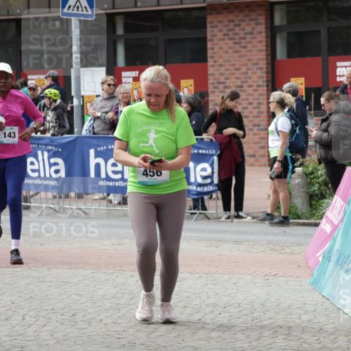 10.05.2026 - 8. Wedeler Halbmarathon Yannick Fuchs http://msf.ph/oto/9734425 10.05.2026 11:52:24 Ziel 152, 456, 739, 985, 2143 meine-sportfotos.de