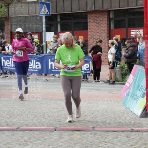 10.05.2026 - 8. Wedeler Halbmarathon Yannick Fuchs http://msf.ph/oto/9734429 10.05.2026 11:52:24 Ziel 152, 456, 739, 985, 2143 meine-sportfotos.de