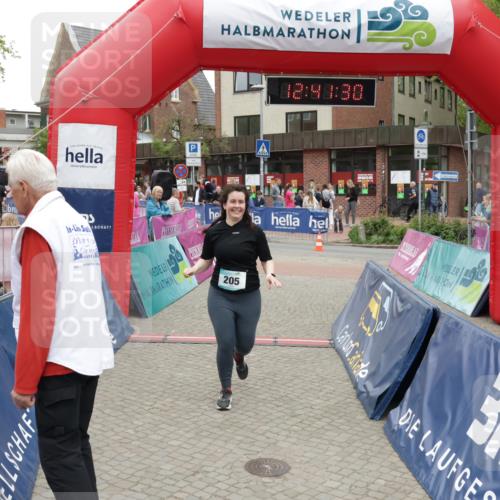 10.05.2026 - 8. Wedeler Halbmarathon Yannick Fuchs http://msf.ph/oto/9734432 10.05.2026 12:41:28 Ziel 205, 369 meine-sportfotos.de